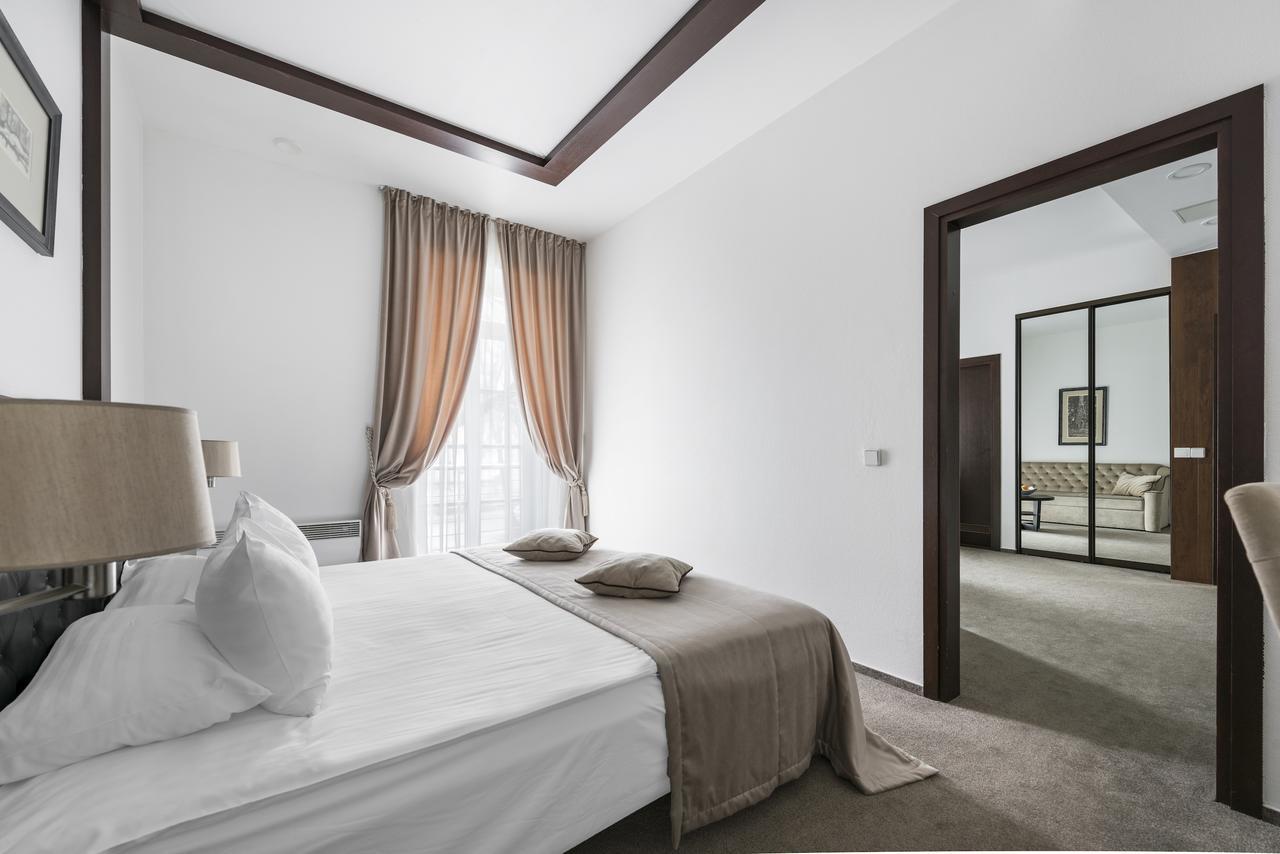 Amberton Cozy Hotel Kaunas Exteriör bild
