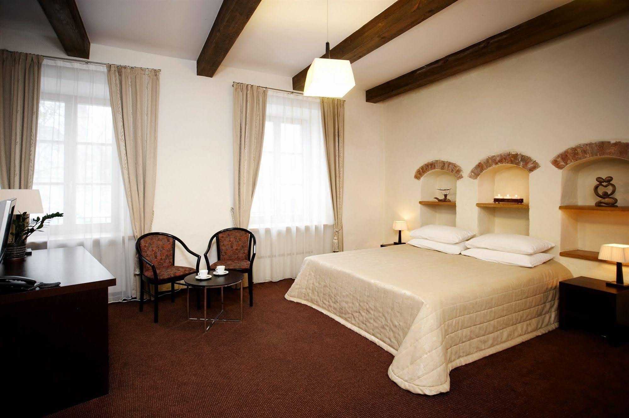 Amberton Cozy Hotel Kaunas Exteriör bild